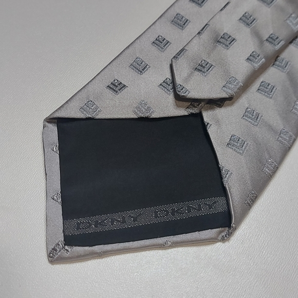 DKNY Tie NWT Originally (39.50 USD) - Picture 4 of 8